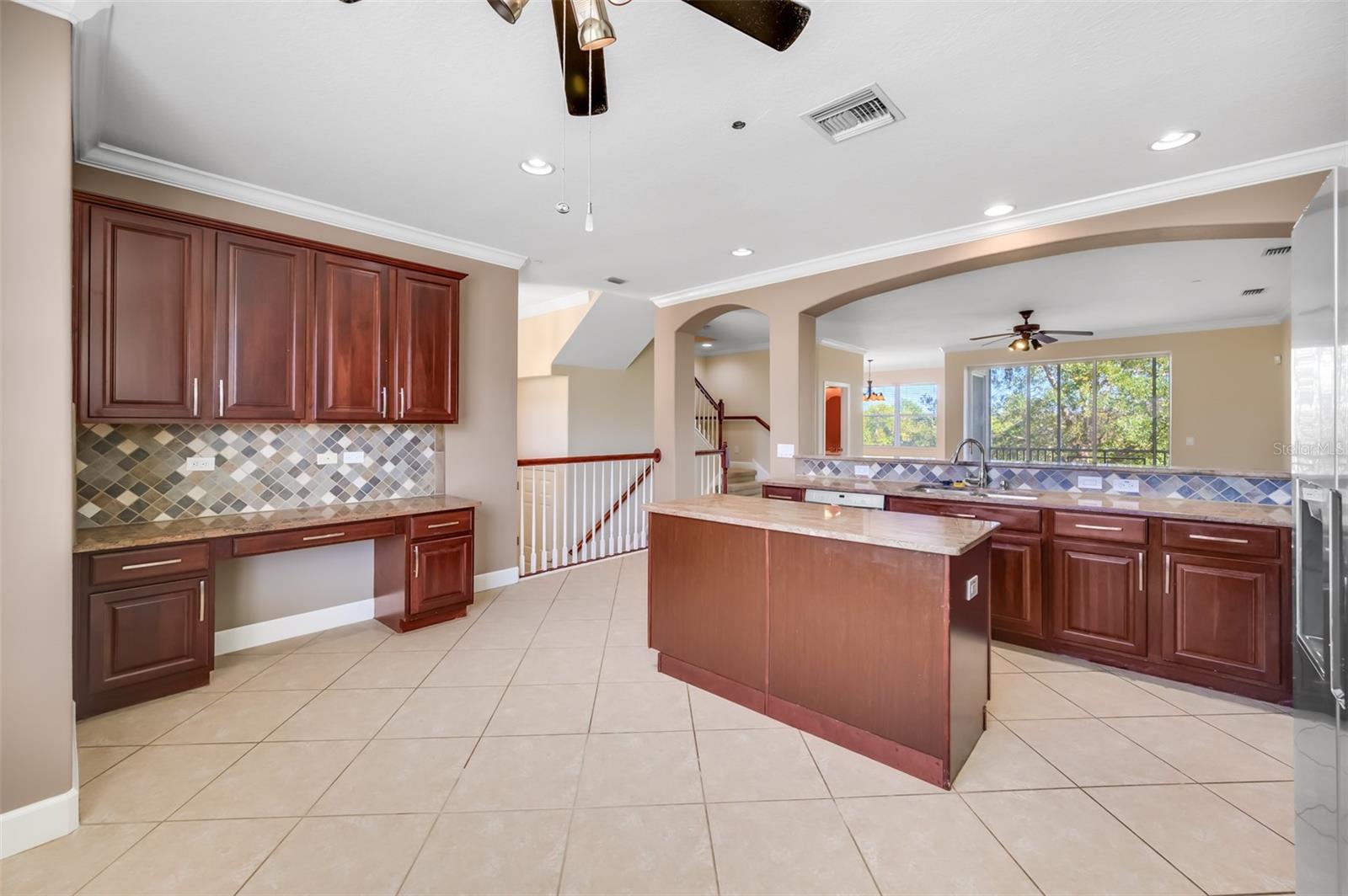 Listing photo id 6 for 7195 Islamorada Circle