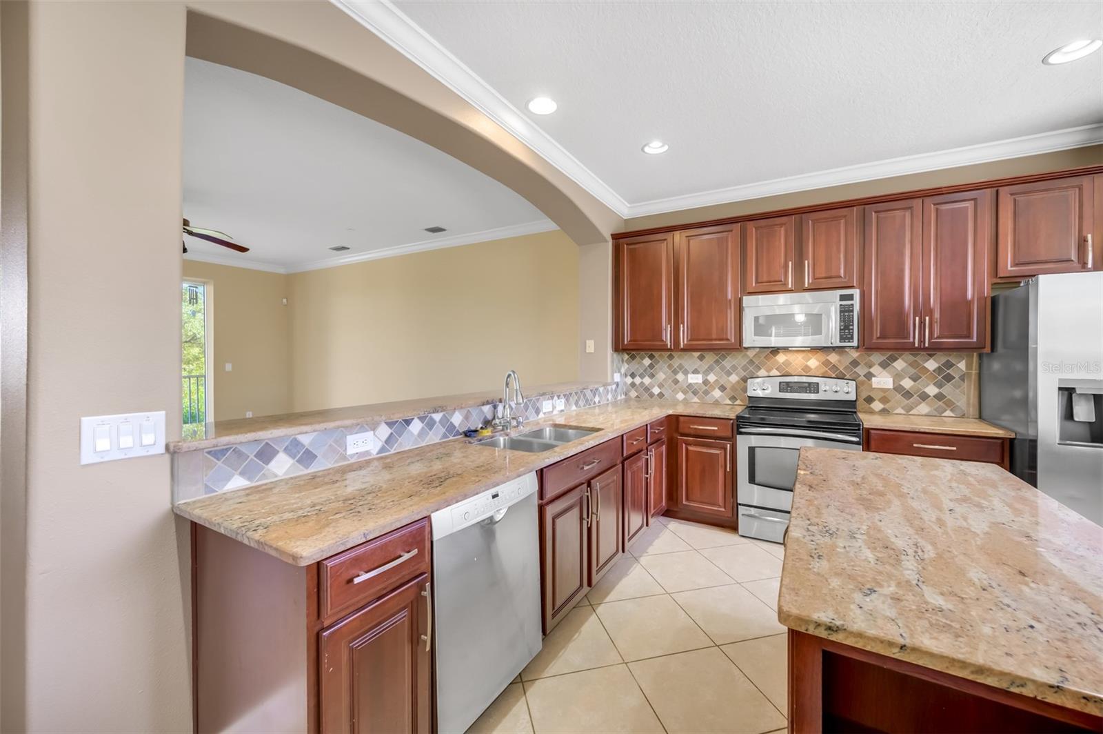 Listing photo id 7 for 7195 Islamorada Circle