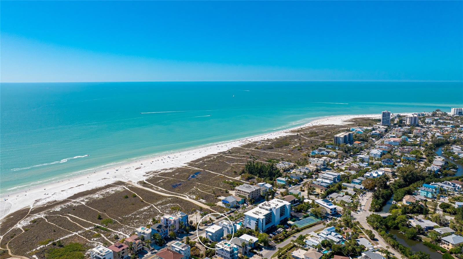 Listing photo id 98 for 645 Beach Road