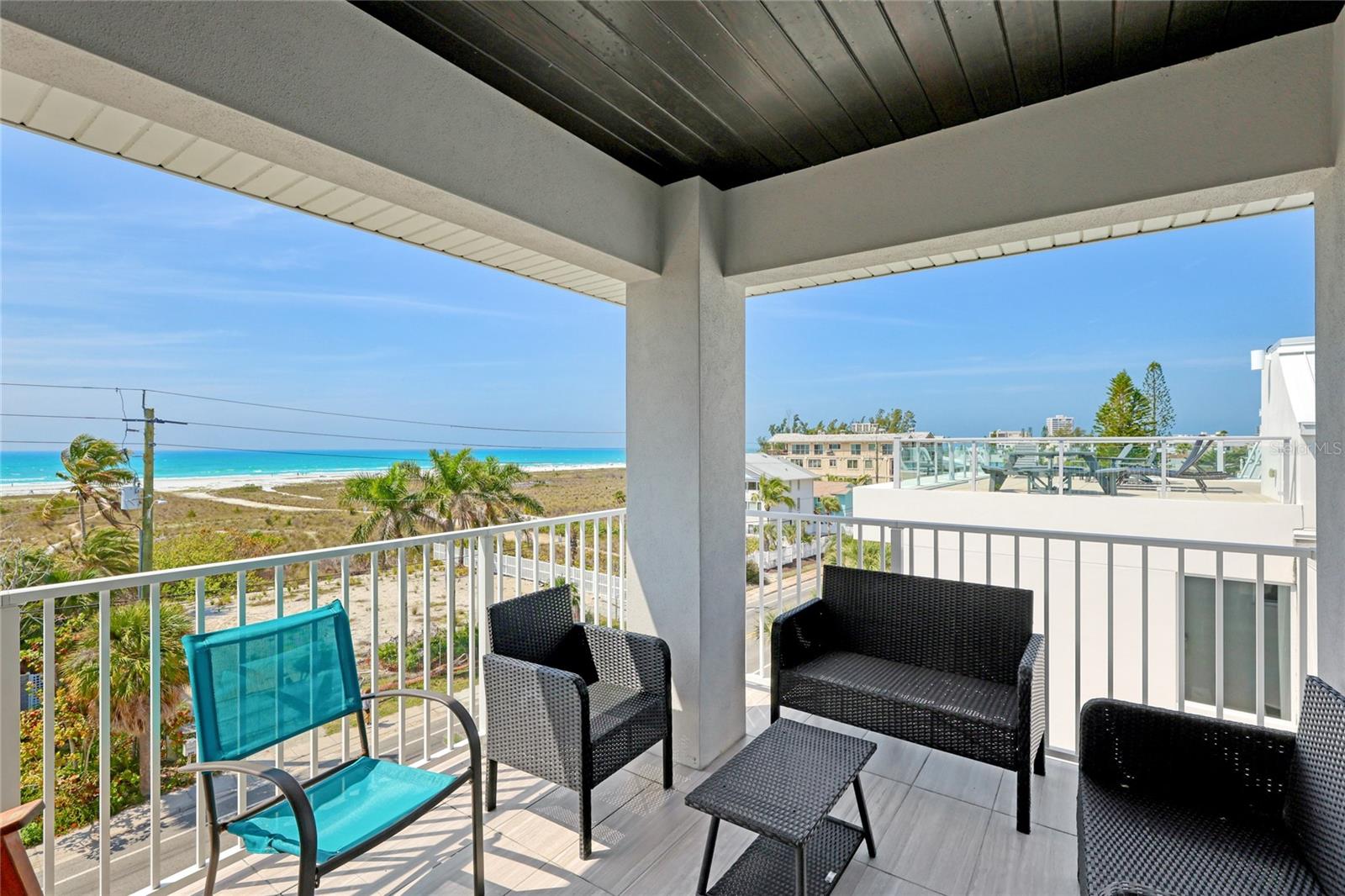 Listing photo id 70 for 645 Beach Road