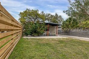 Listing photo id 19 for 2305 Novus Street