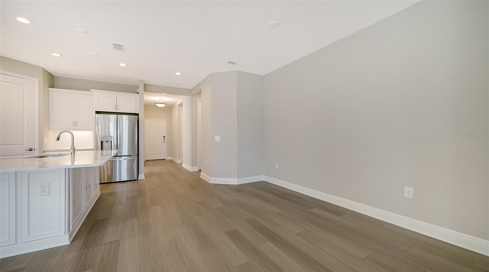 Image 11 of 57 For 27460 Janzen Court
