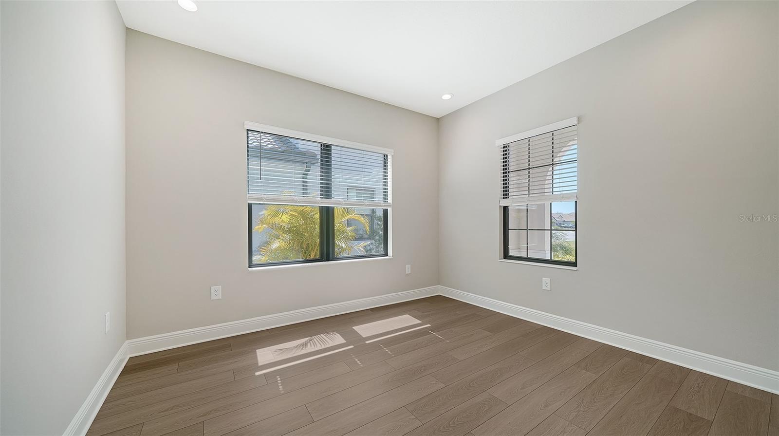 Image 20 of 57 For 27460 Janzen Court