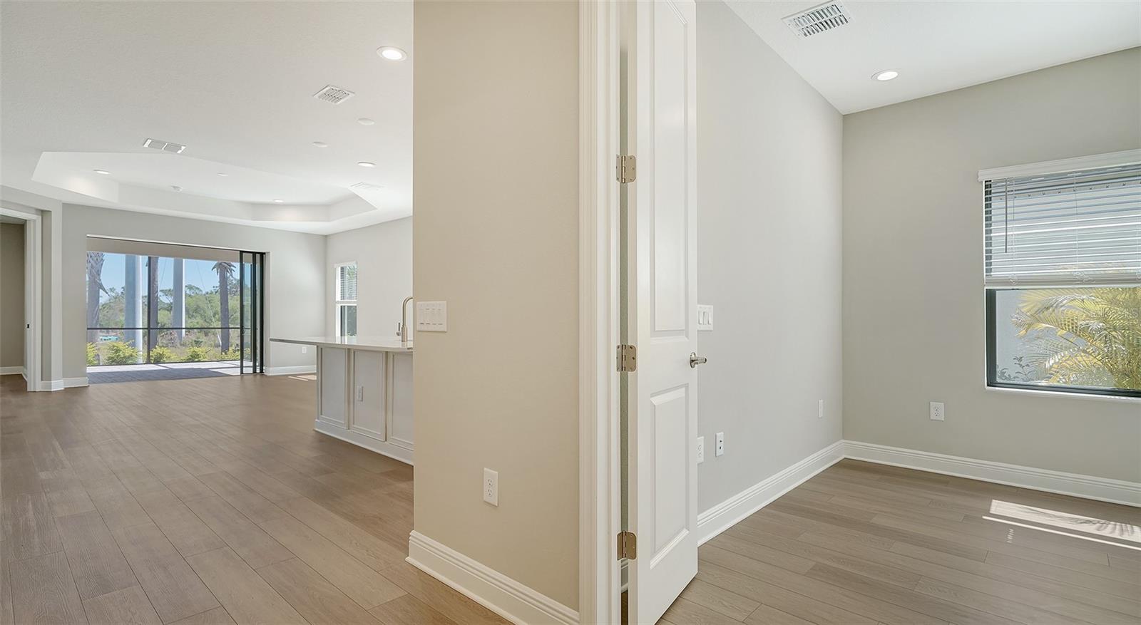 Image 4 of 57 For 27460 Janzen Court
