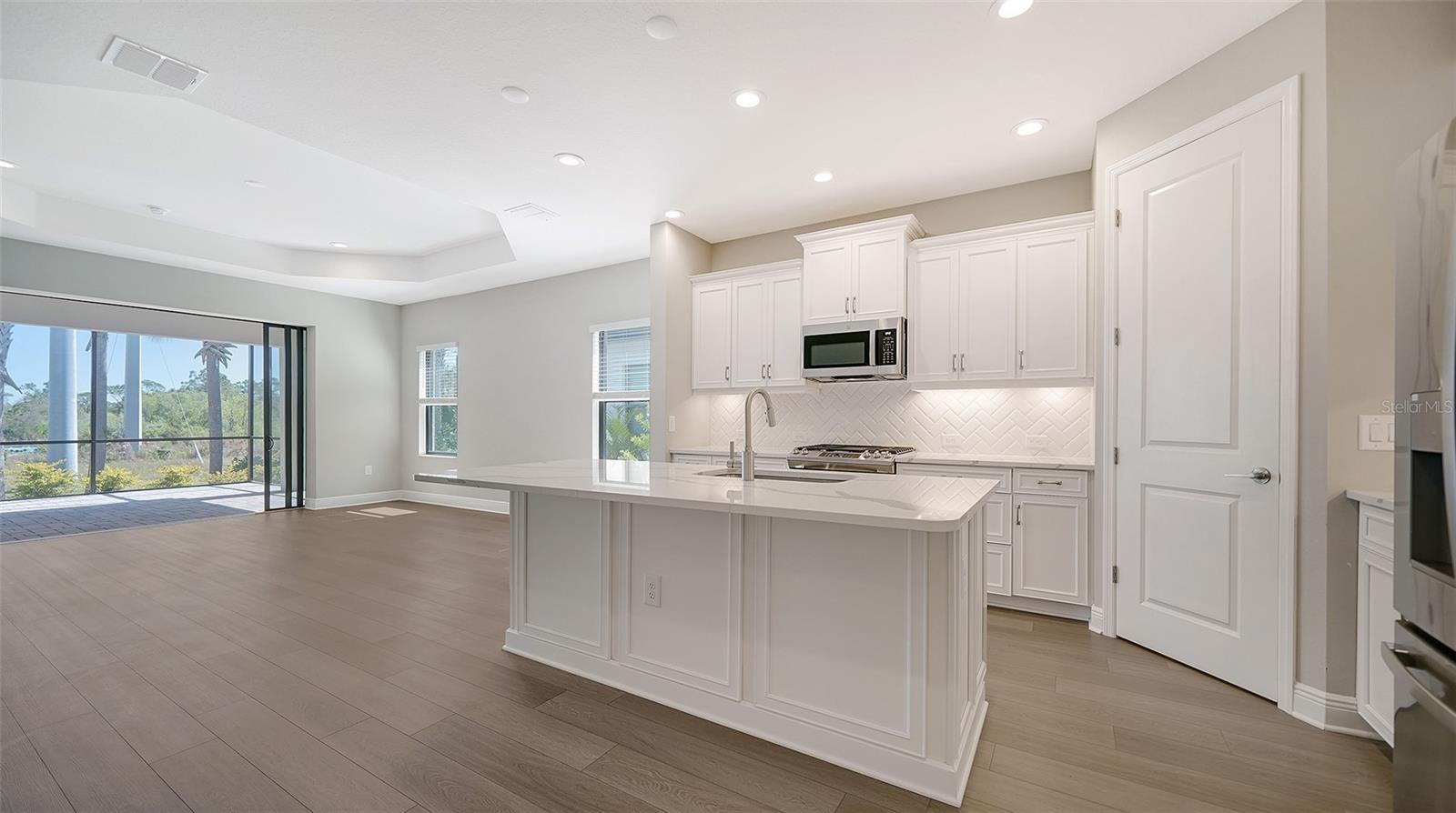 Image 5 of 57 For 27460 Janzen Court