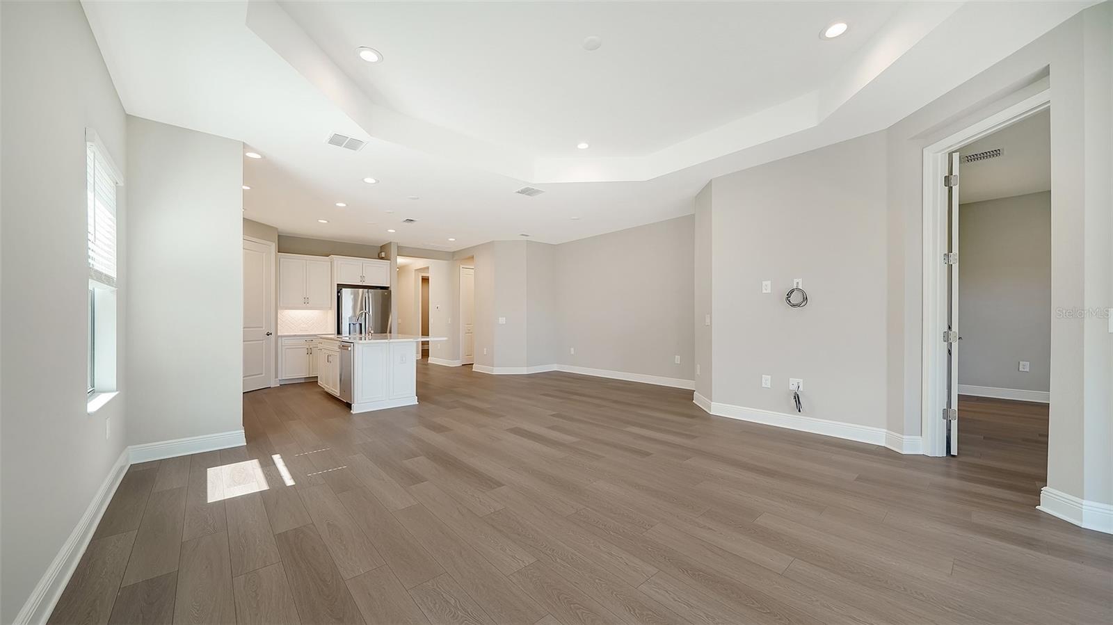 Image 7 of 57 For 27460 Janzen Court
