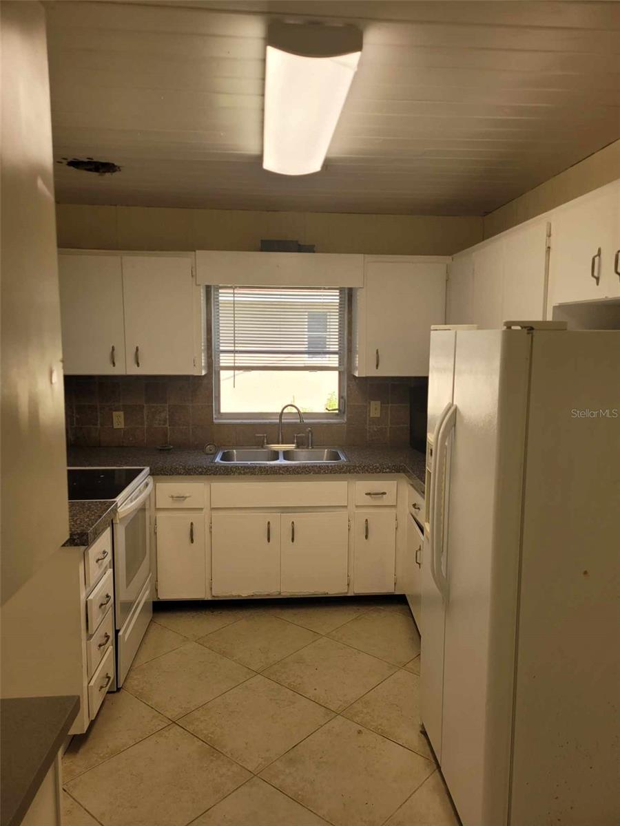 Image 22 of 29 For 711 A & B Pineland Avenue
