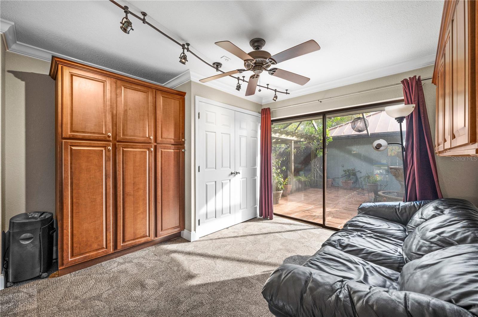 Image 22 of 49 For 104 Graham Street Se