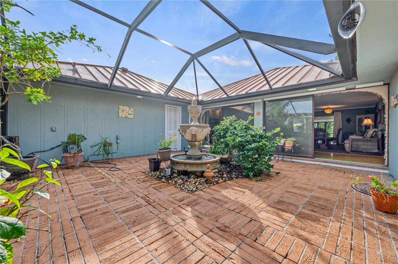 Image 25 of 49 For 104 Graham Street Se