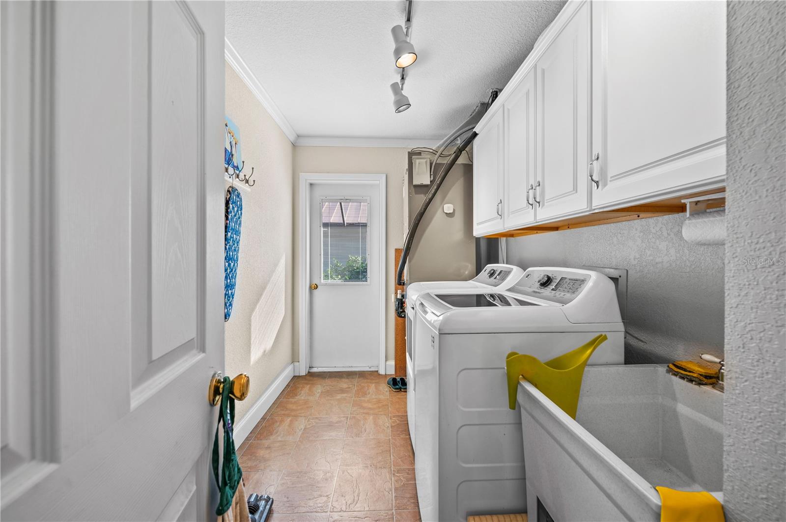 Image 26 of 49 For 104 Graham Street Se