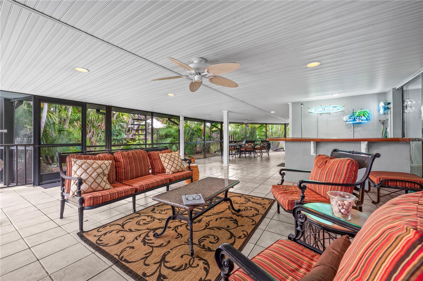 Image 31 of 49 For 104 Graham Street Se