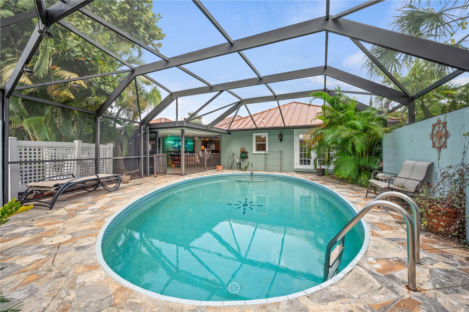 Image 34 of 49 For 104 Graham Street Se