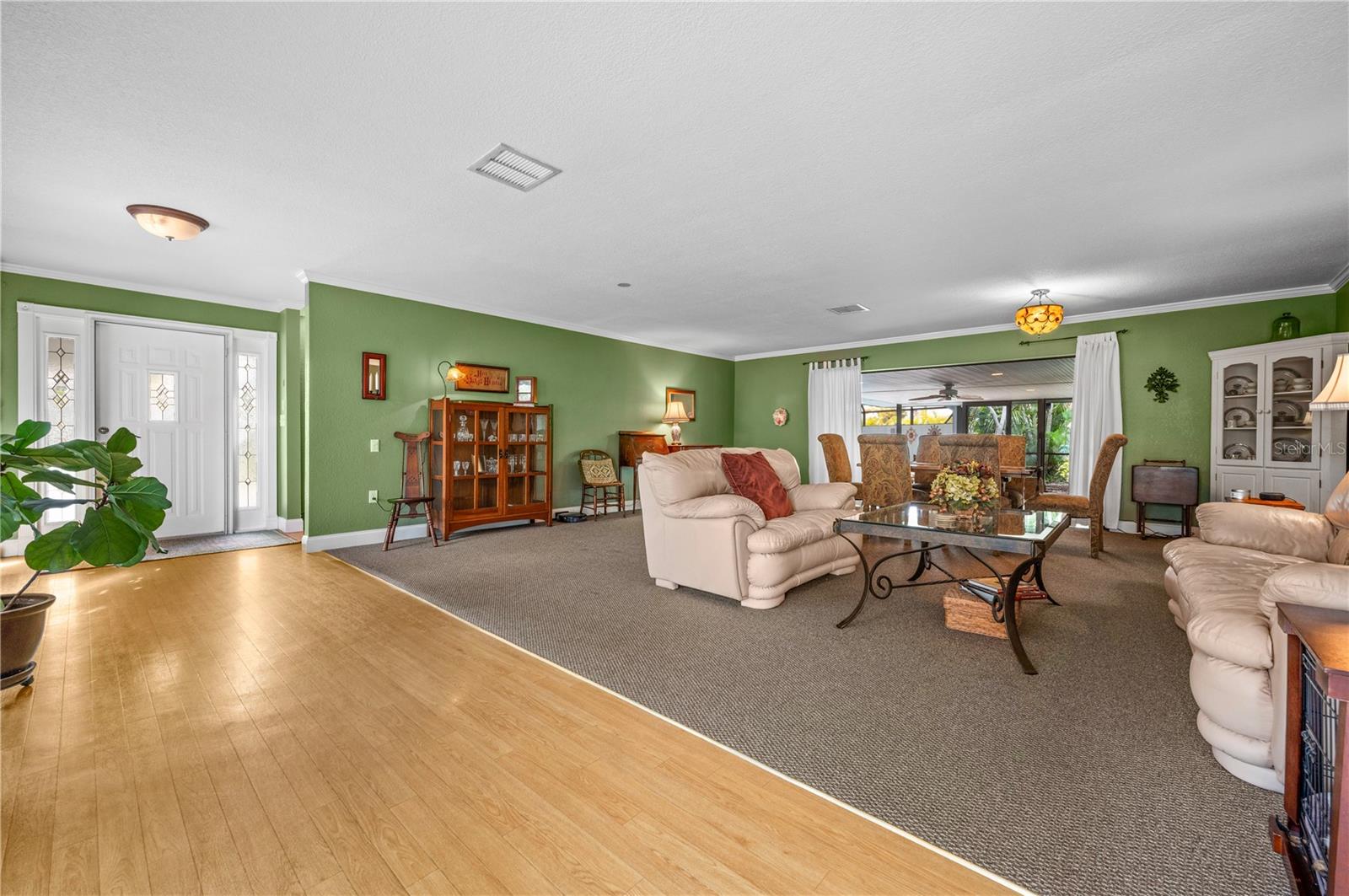 Image 4 of 49 For 104 Graham Street Se