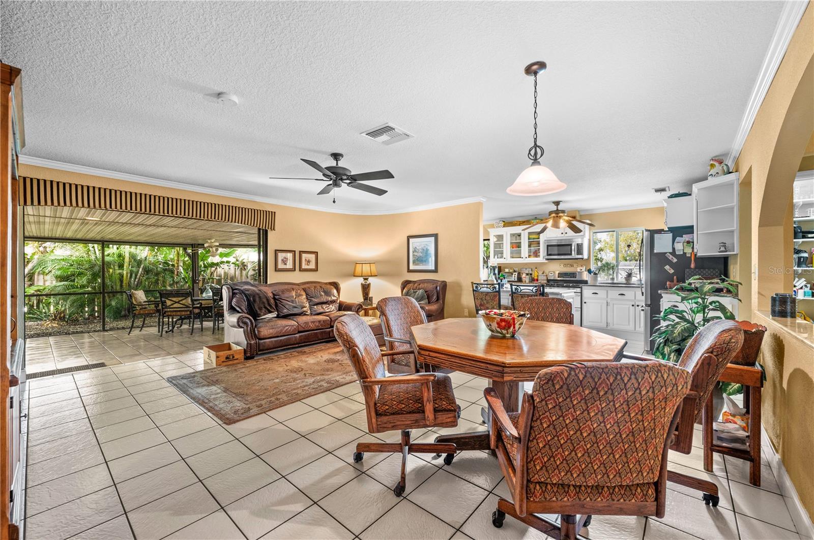 Image 7 of 49 For 104 Graham Street Se