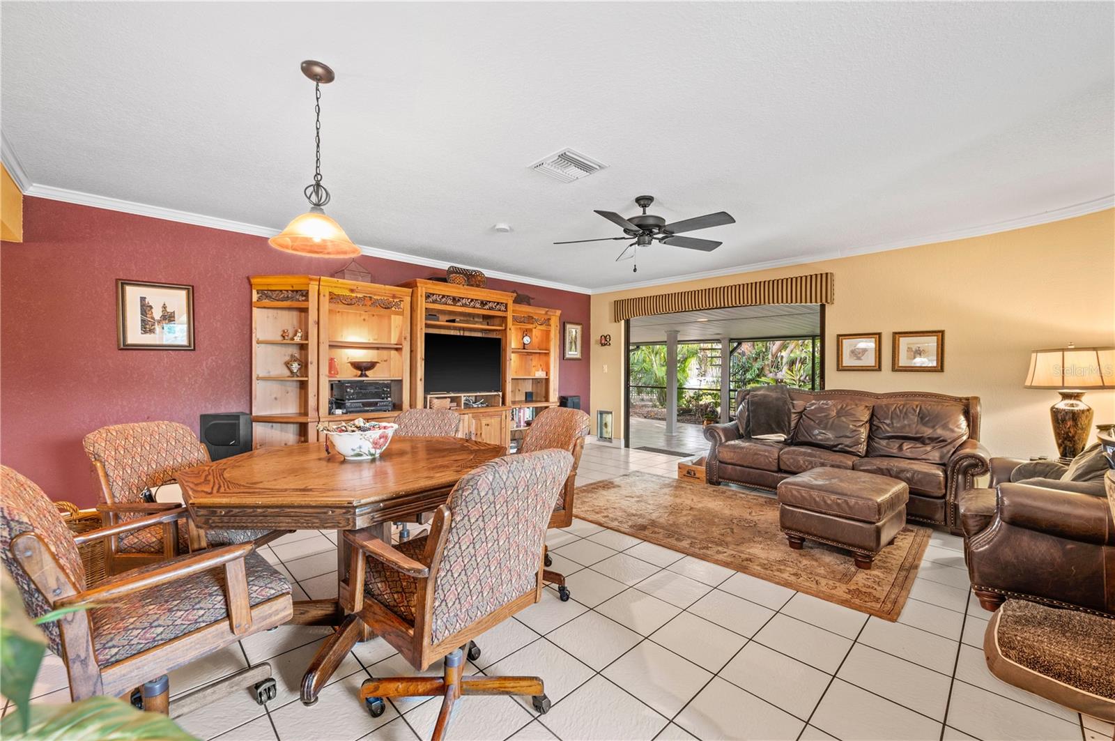 Image 8 of 49 For 104 Graham Street Se