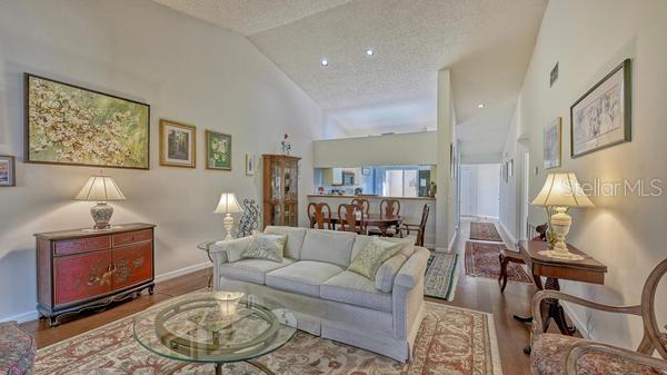 Image 10 of 43 For 5905 Doral Drive