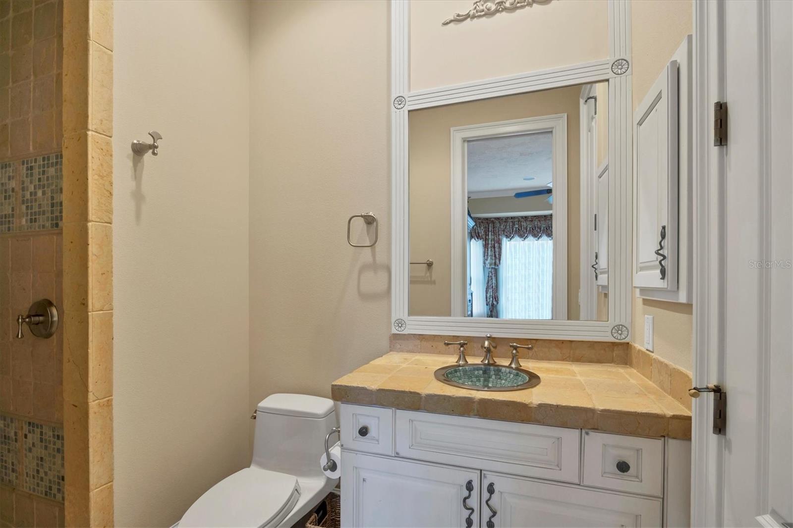 Listing photo id 27 for 8341 Farington Court