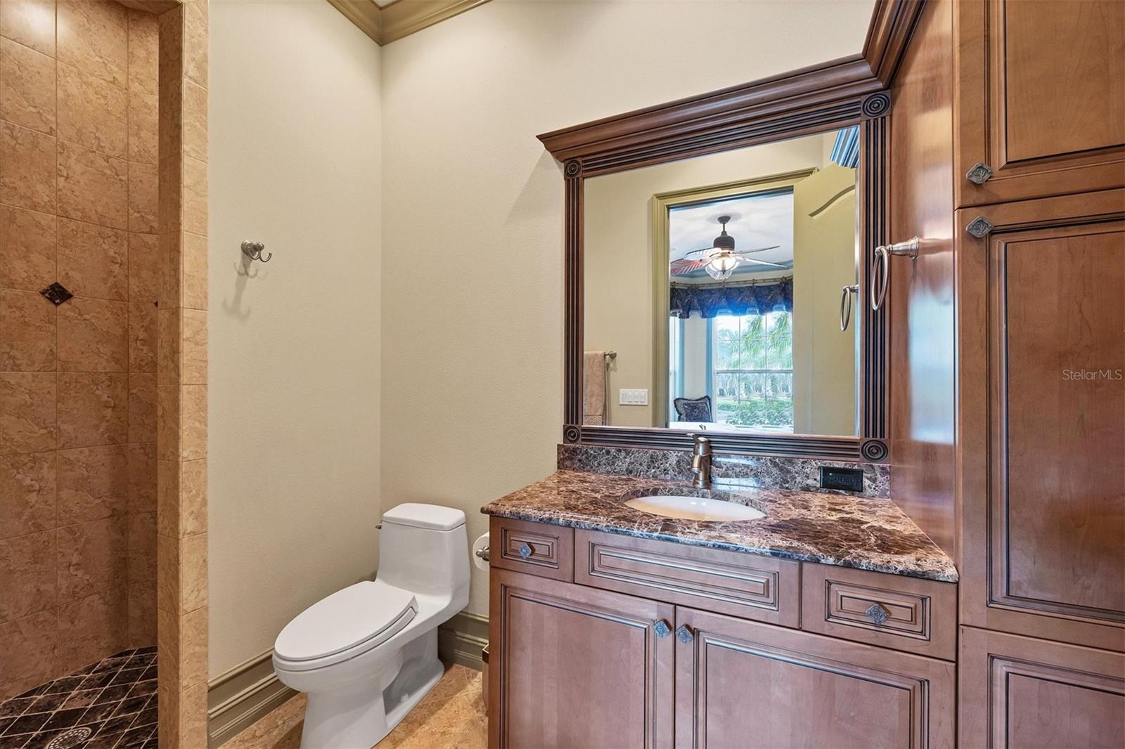 Listing photo id 29 for 8341 Farington Court