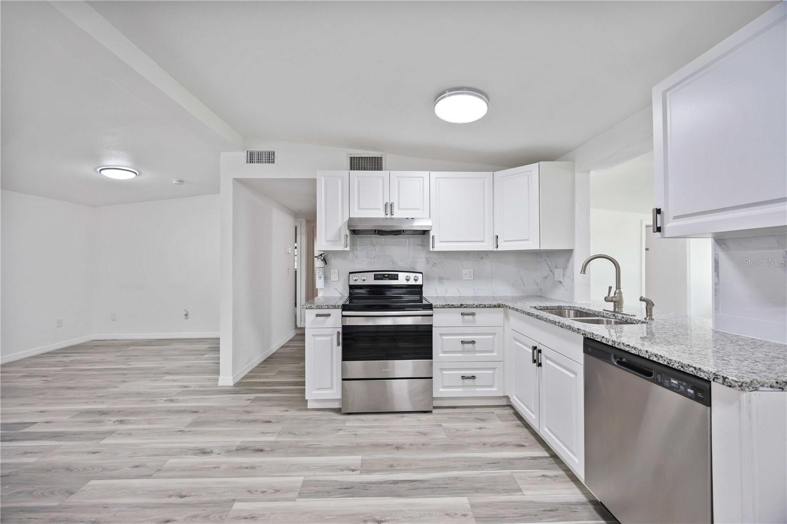 Image 11 of 32 For 4540 Lords Avenue