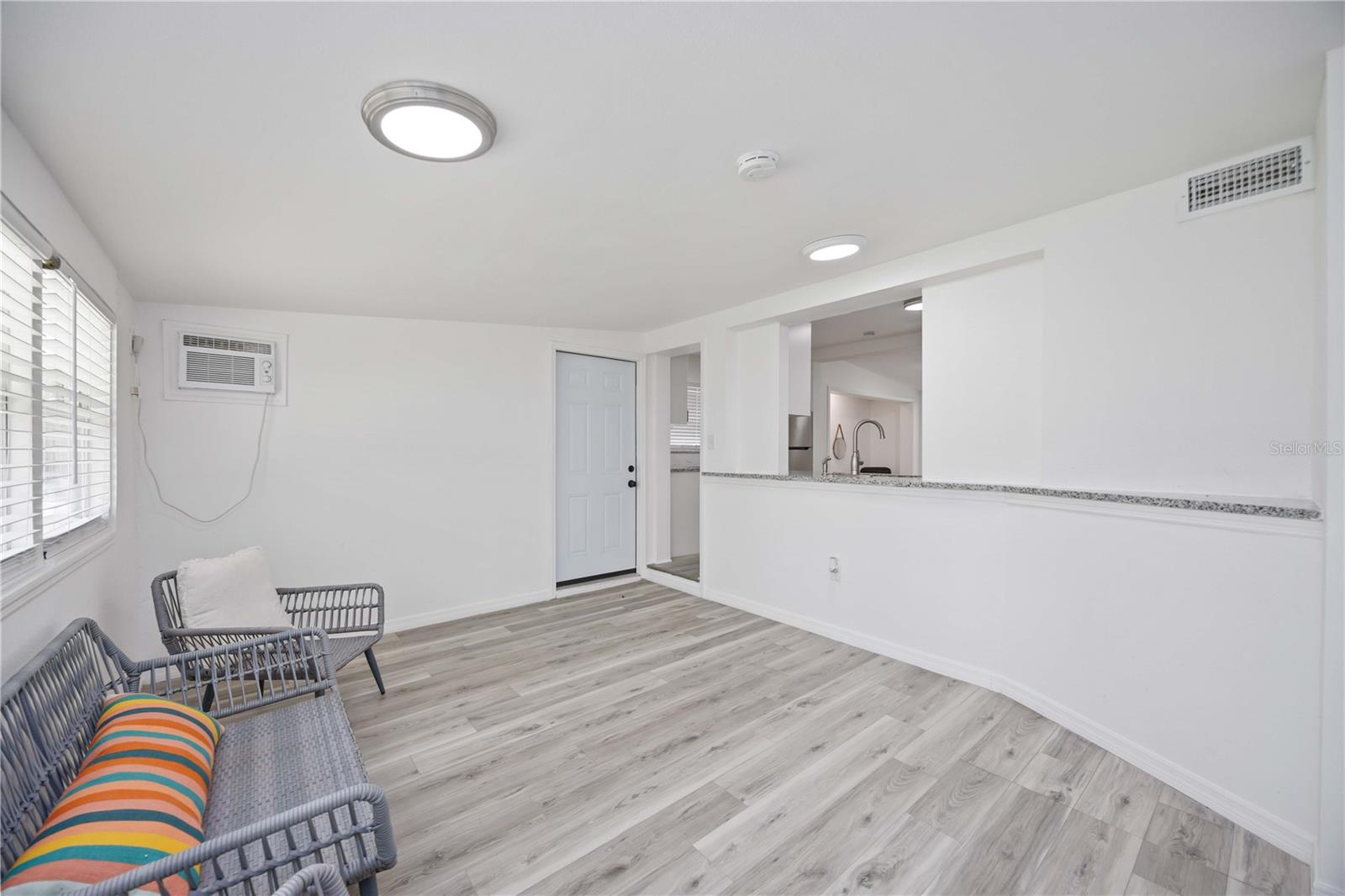 Image 6 of 32 For 4540 Lords Avenue