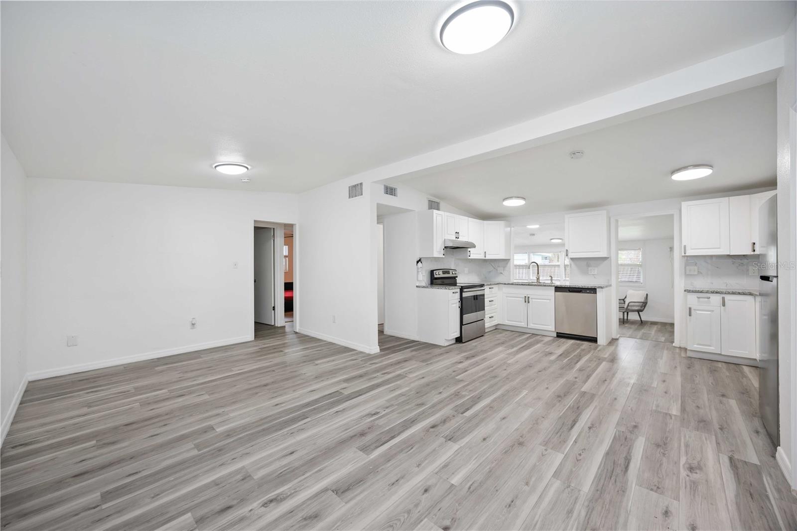 Image 9 of 32 For 4540 Lords Avenue
