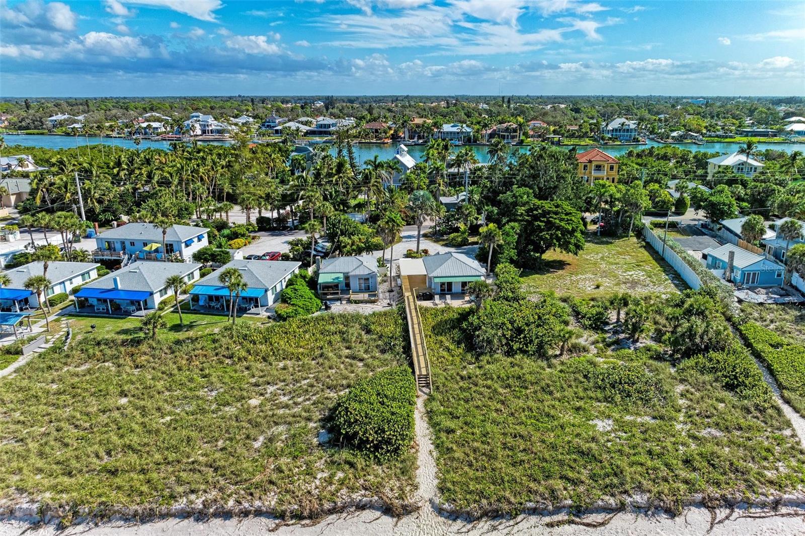 Image 16 of 27 For 417 & 421 Casey Key Road