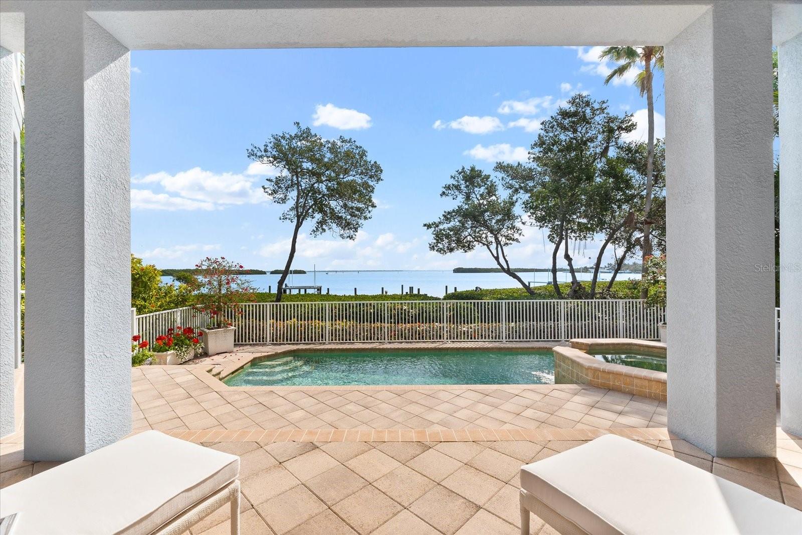 Listing photo id 21 for 757 Hideaway Bay Drive