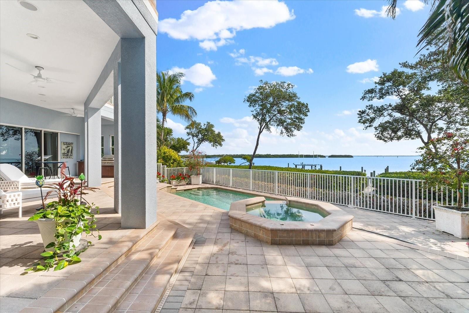 Listing photo id 27 for 757 Hideaway Bay Drive