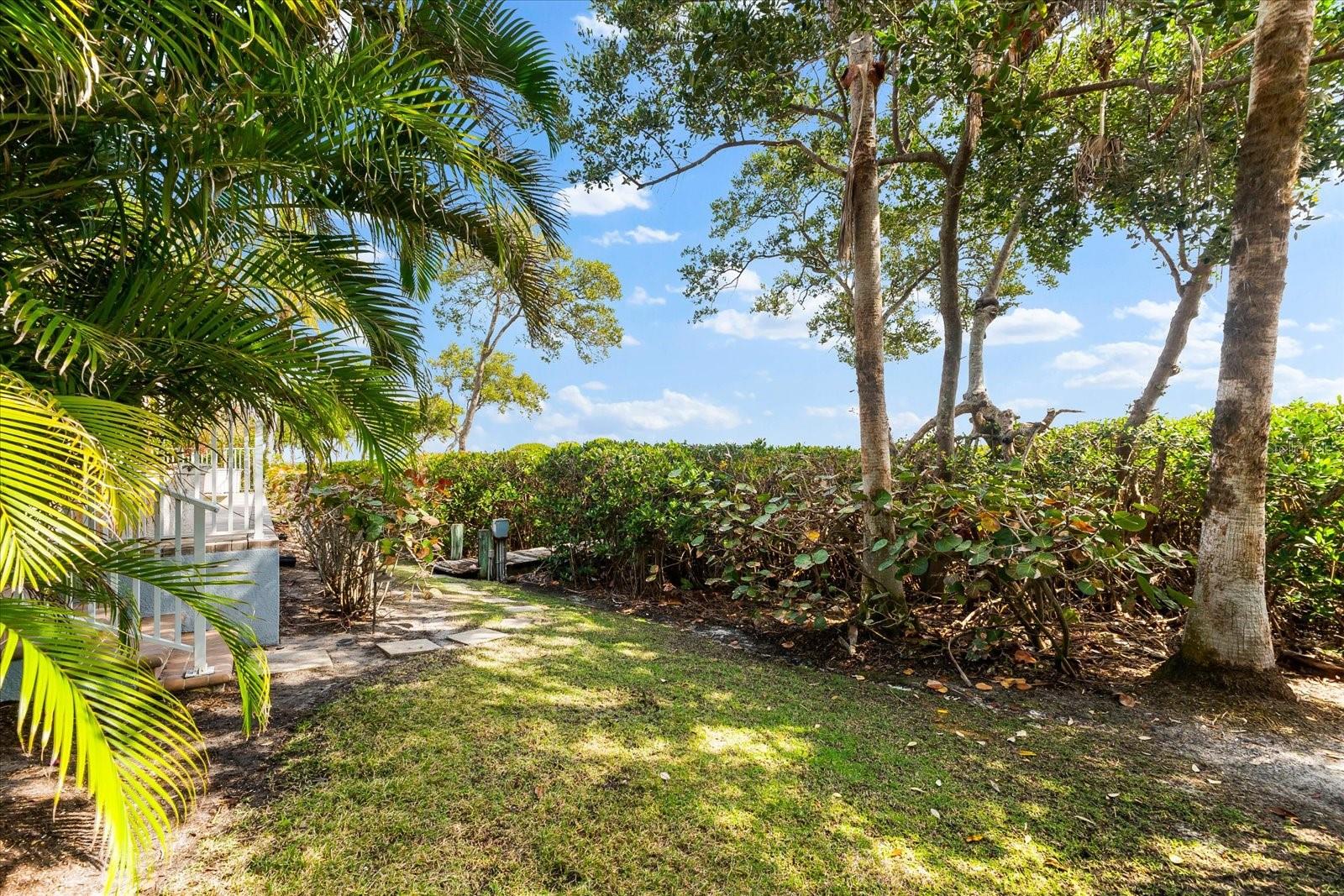 Listing photo id 29 for 757 Hideaway Bay Drive