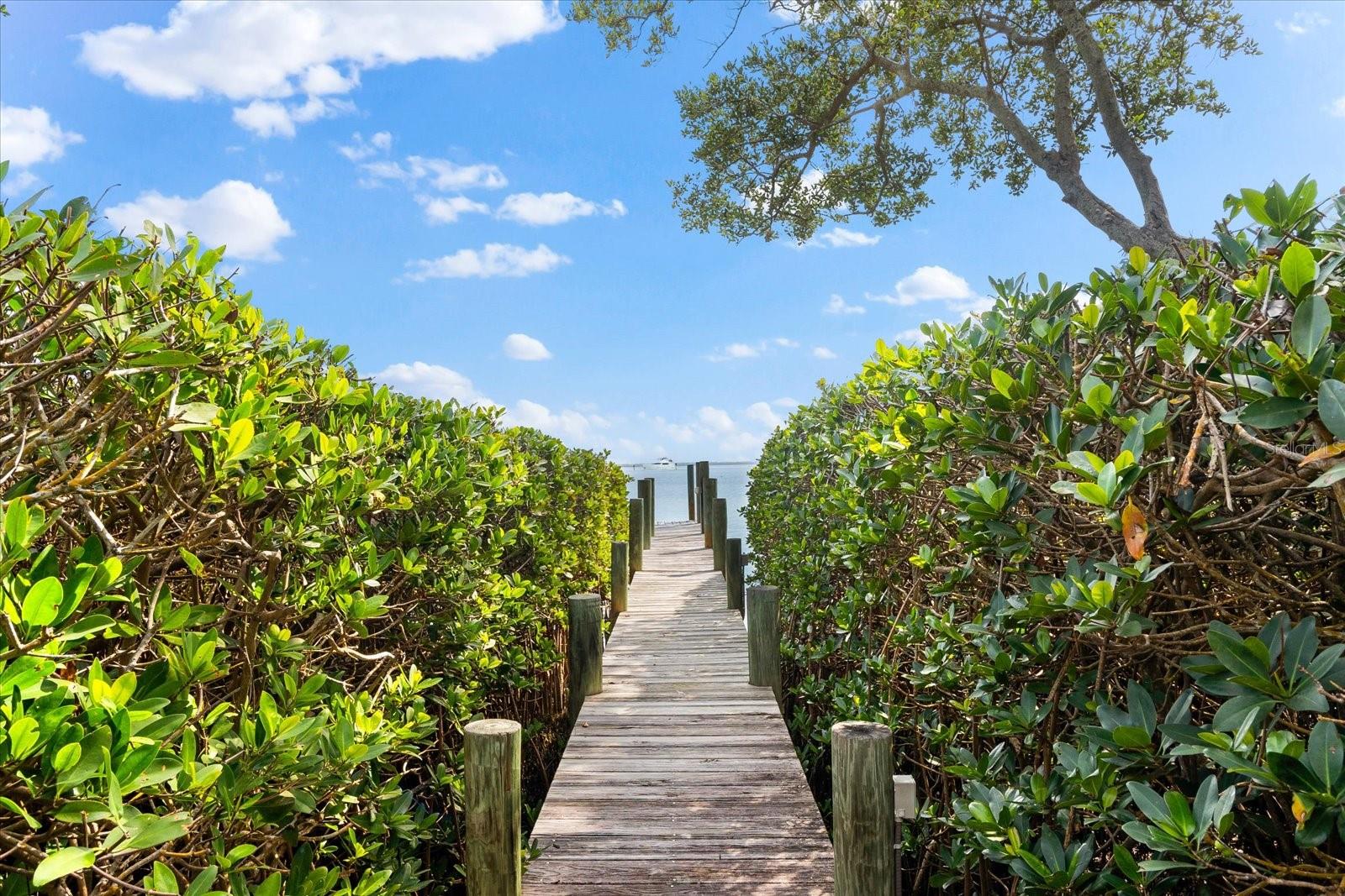 Listing photo id 30 for 757 Hideaway Bay Drive