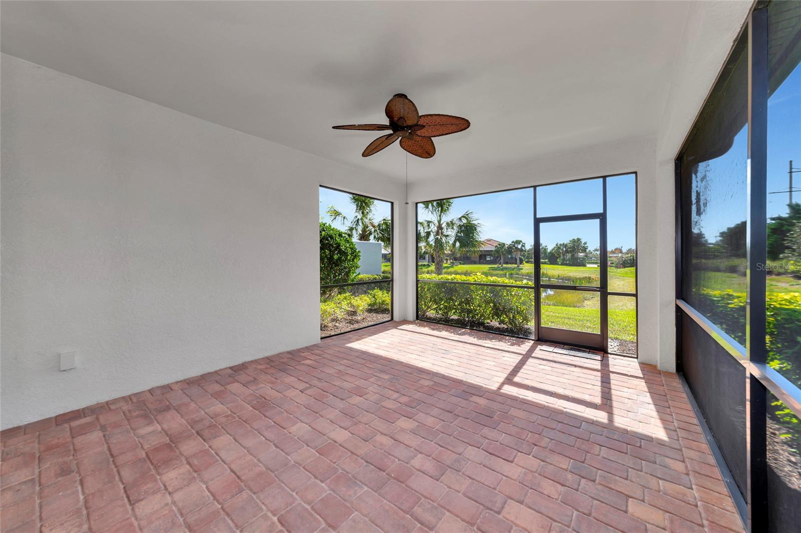 Listing photo id 25 for 12251 Myrtle Bay Court