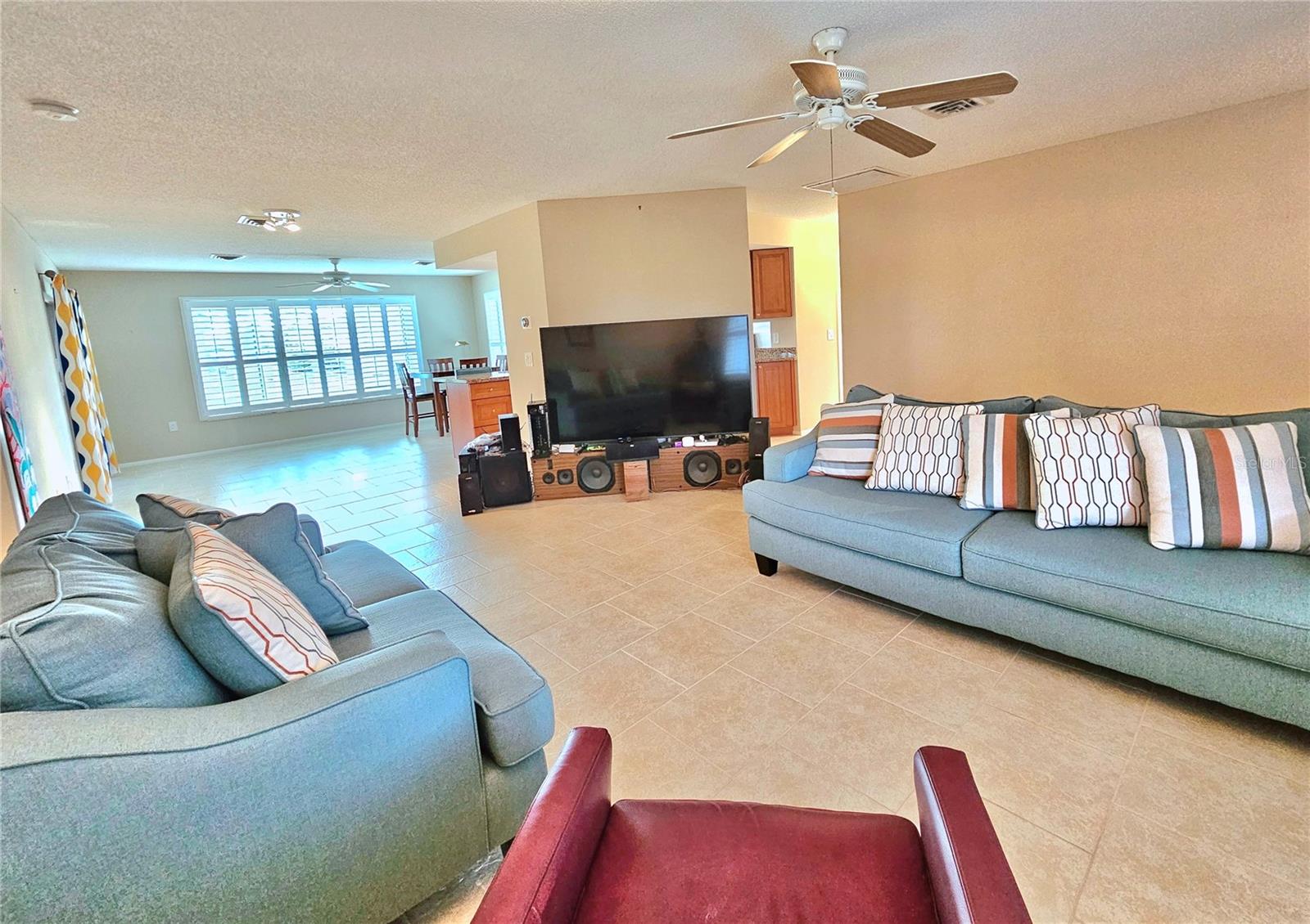 Image 11 of 37 For 9390 Gulfstream Boulevard
