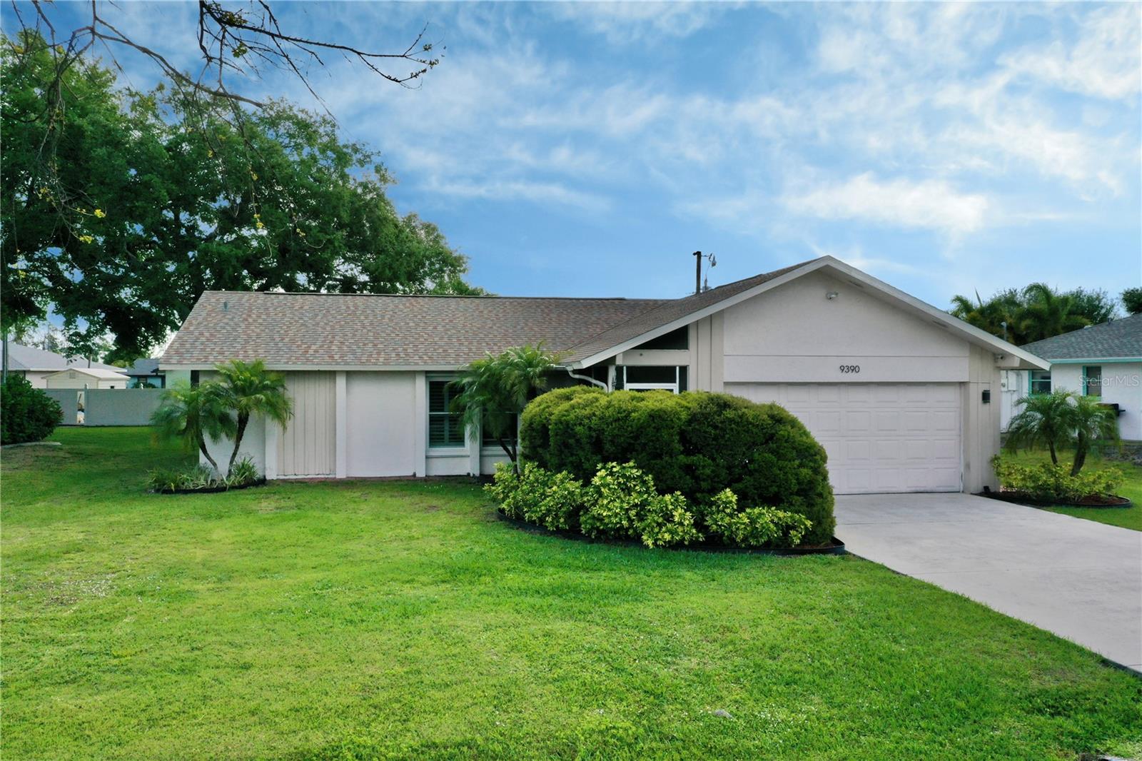 Image 8 of 37 For 9390 Gulfstream Boulevard