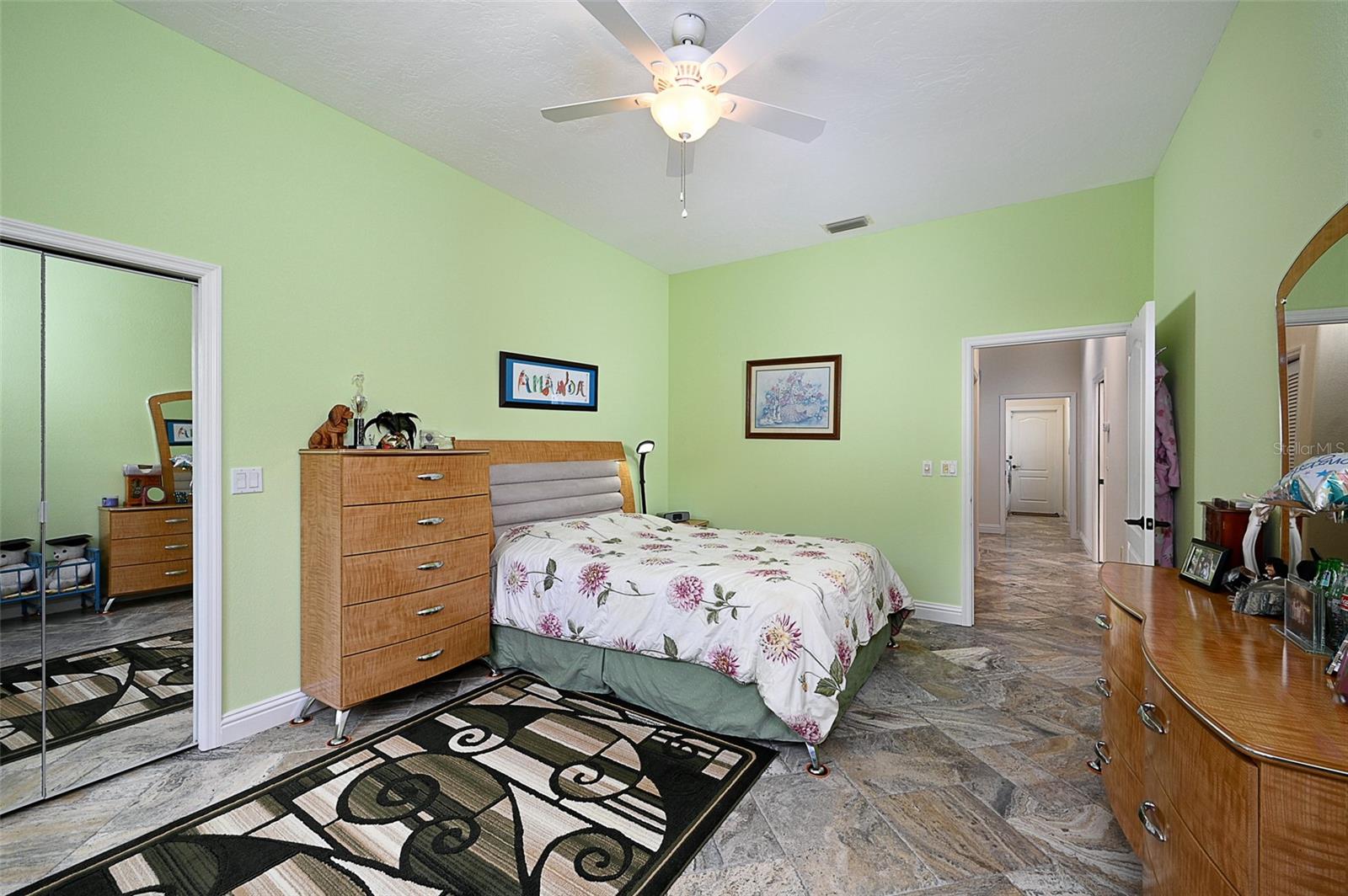 Listing photo id 11 for 3718 Boca Pointe Drive