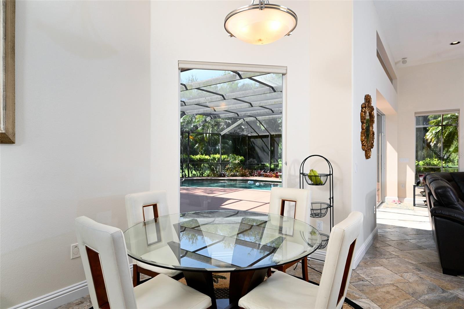 Listing photo id 12 for 3718 Boca Pointe Drive