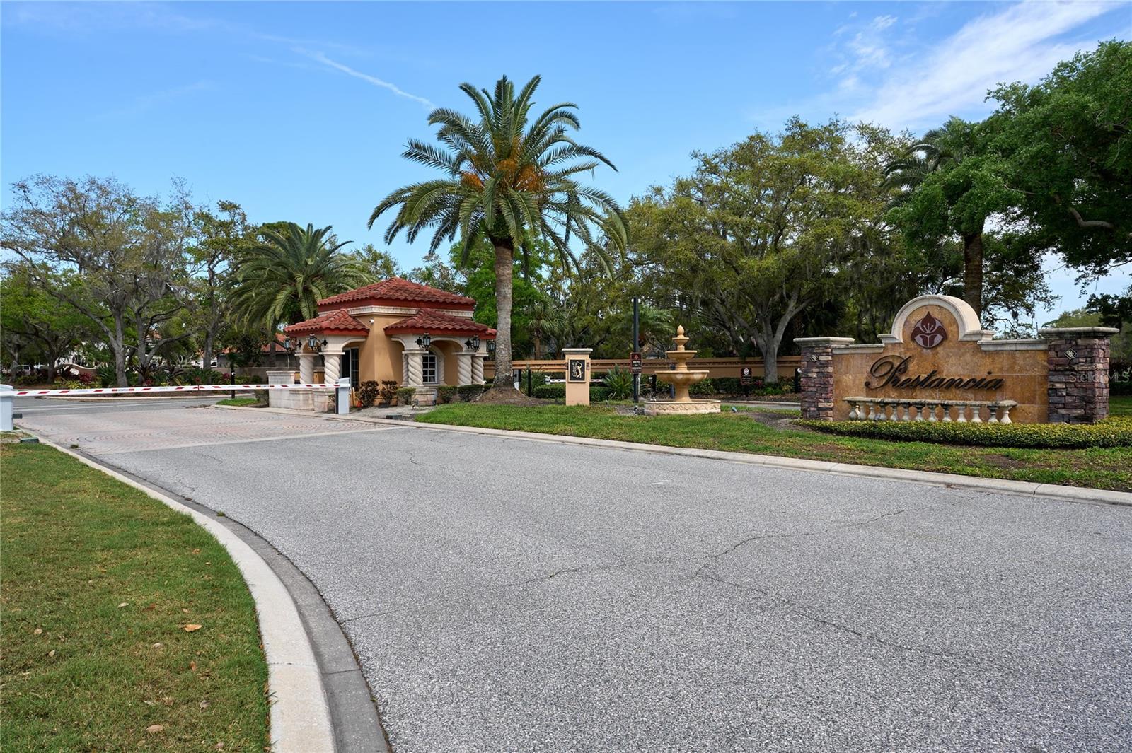 Listing photo id 35 for 3718 Boca Pointe Drive