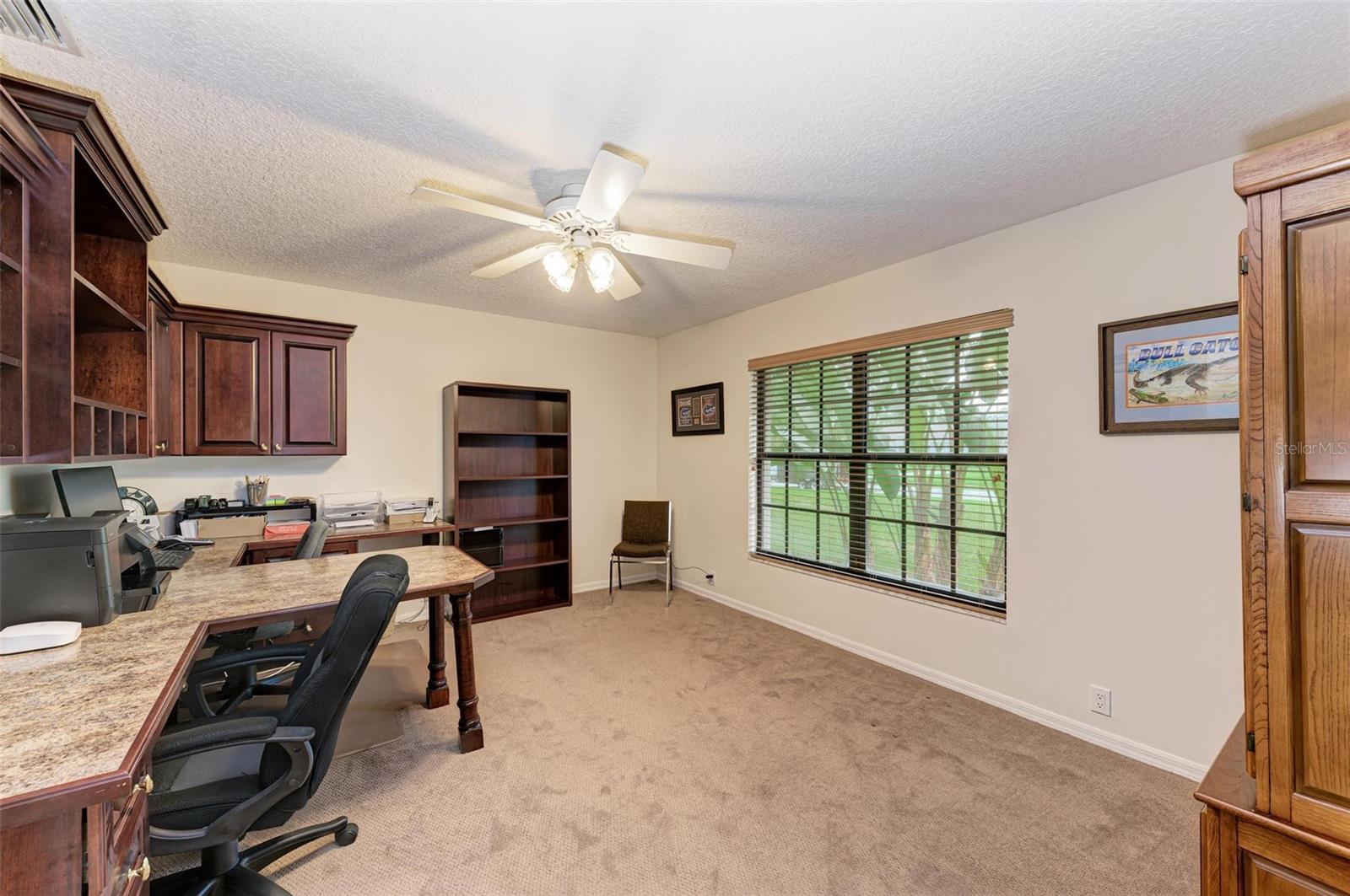 Listing photo id 23 for 10009 Clubhouse Drive