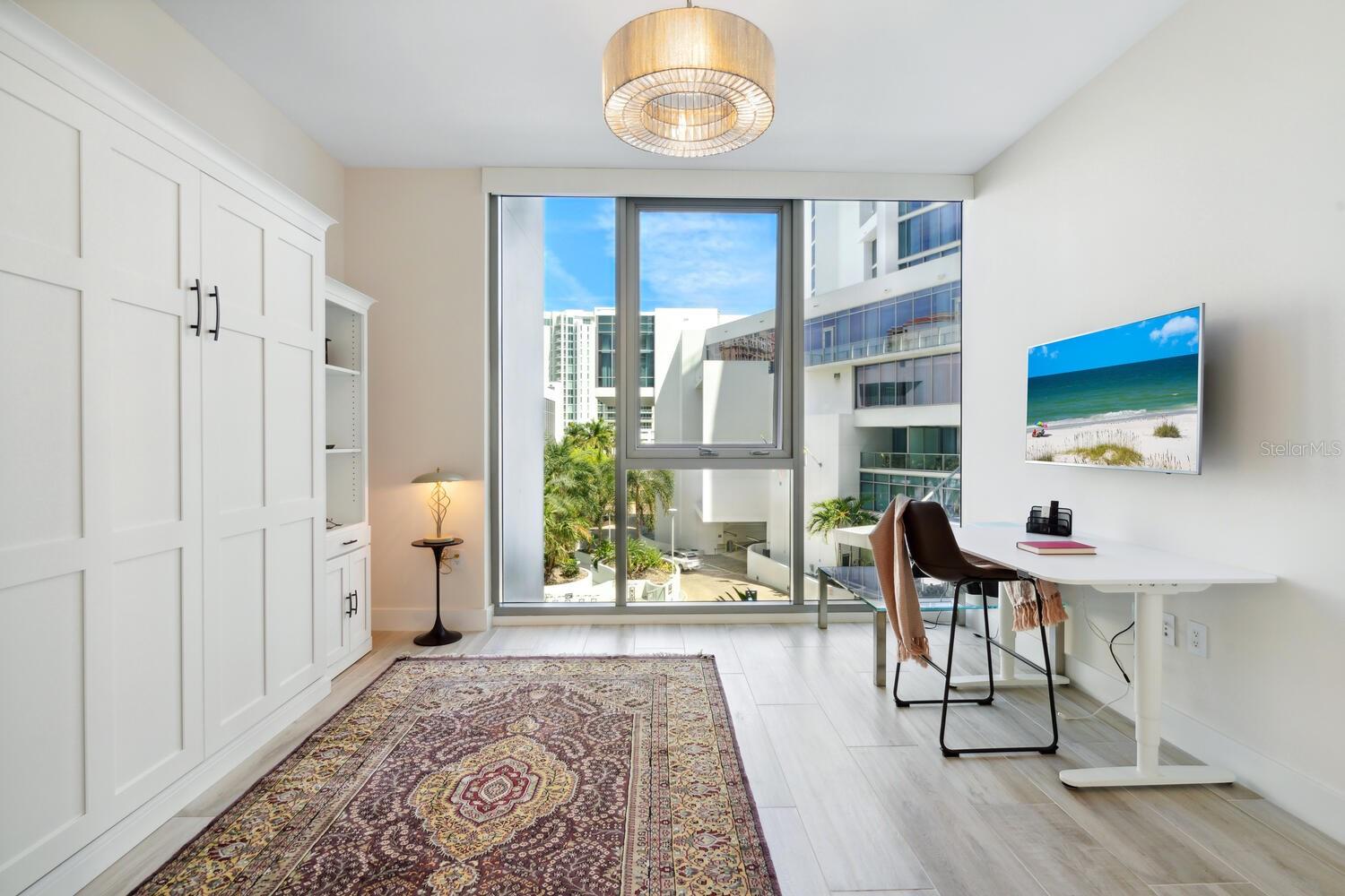 Listing photo id 27 for 1155 Gulfstream Avenue 406