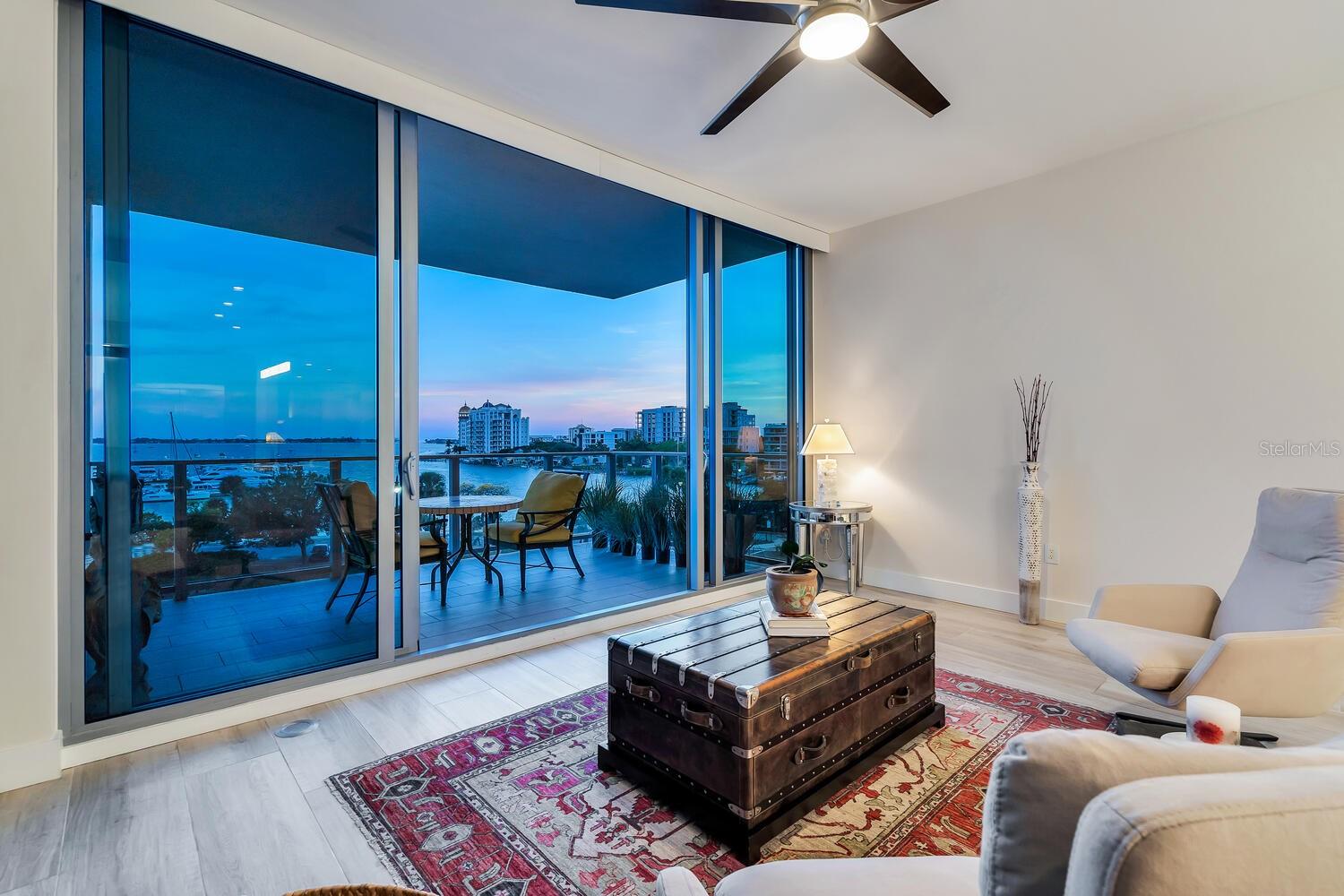 Listing photo id 40 for 1155 Gulfstream Avenue 406