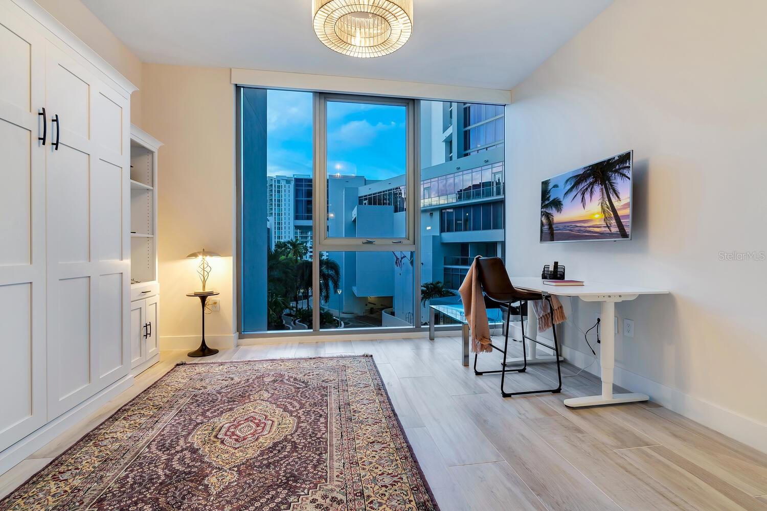 Listing photo id 48 for 1155 Gulfstream Avenue 406