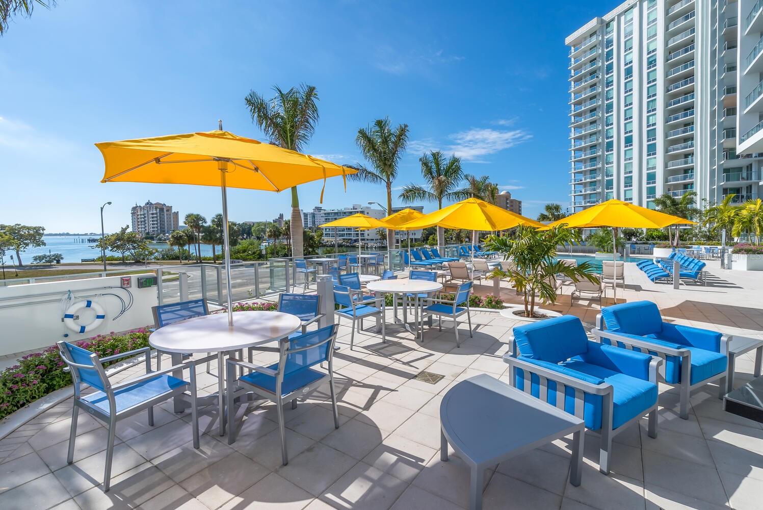 Listing photo id 57 for 1155 Gulfstream Avenue 406