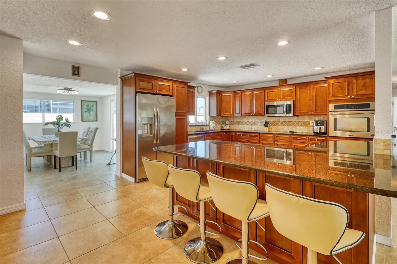 Listing photo id 14 for 2605 Sunnybrook Drive