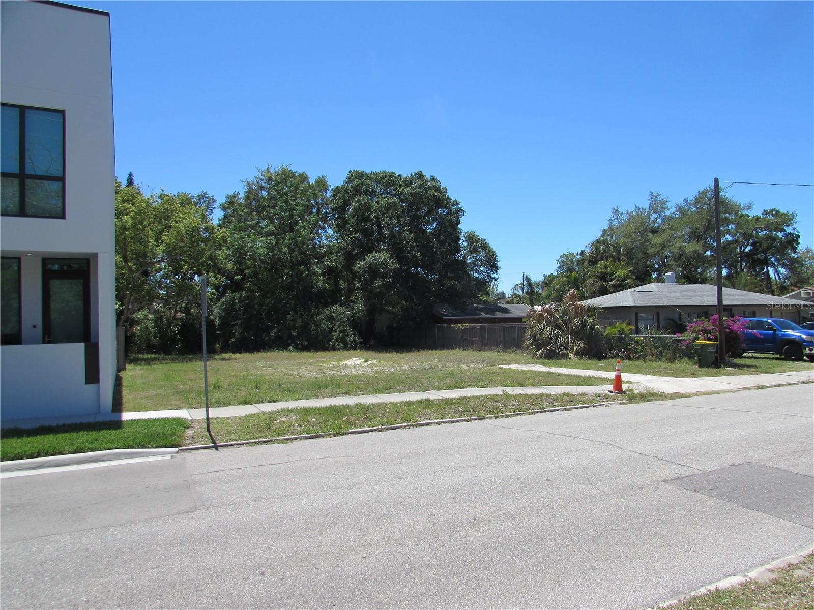 Image 12 of 19 For 1754 10th Street