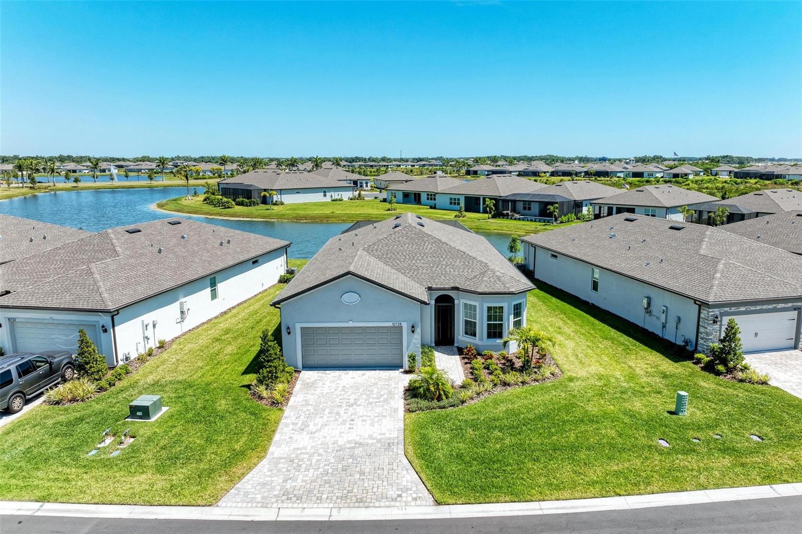 Listing photo id 1 for 10728 Spring Tide Way