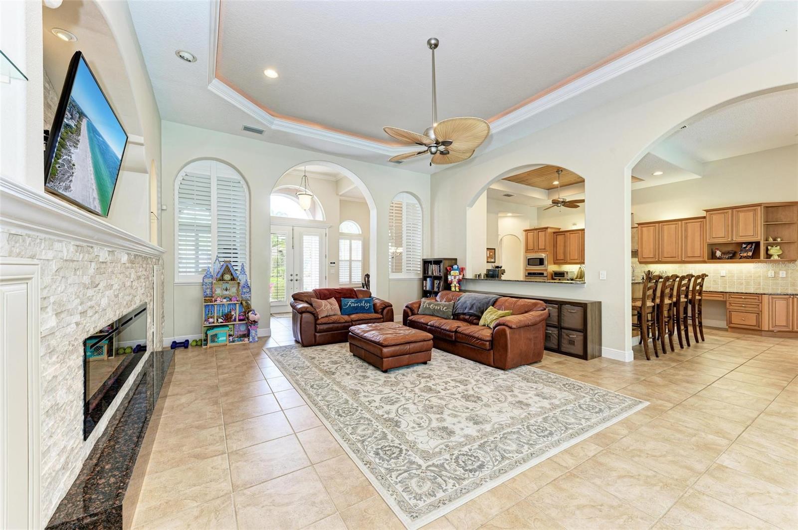 Listing photo id 9 for 3763 Eagle Hammock Drive