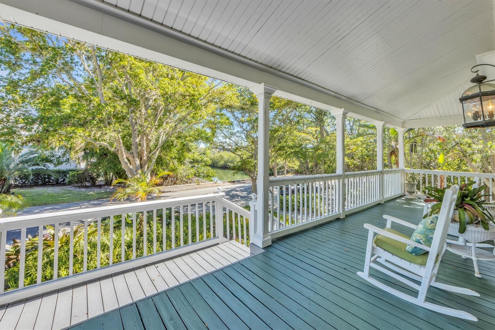 Listing photo id 4 for 701 Hideaway Bay Drive