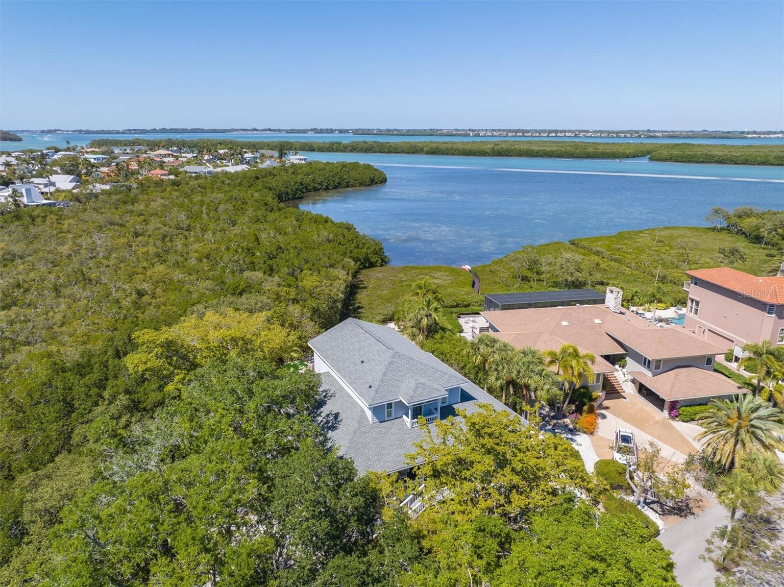 Listing photo id 62 for 701 Hideaway Bay Drive