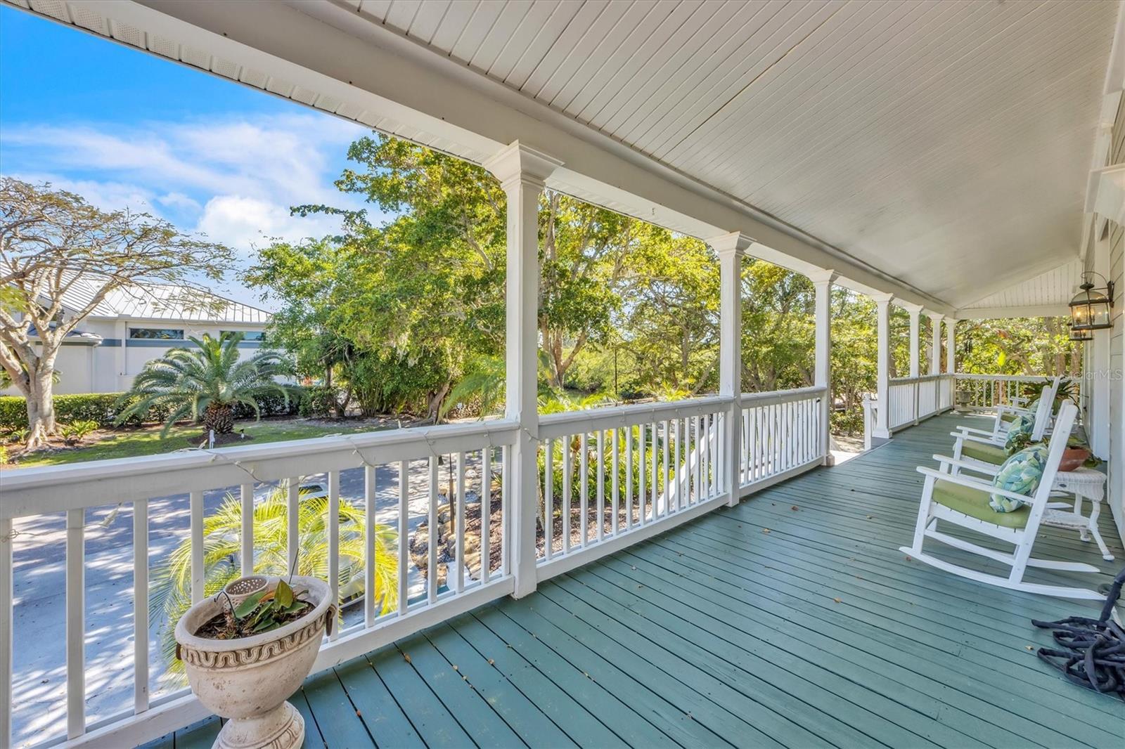 Listing photo id 5 for 701 Hideaway Bay Drive