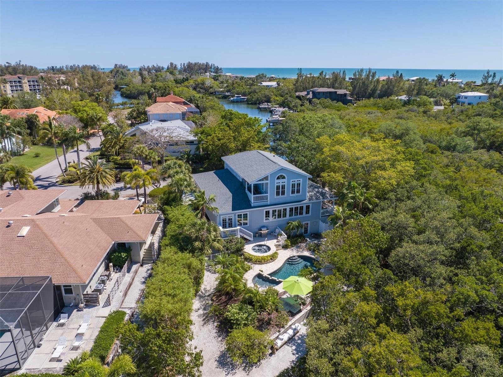 Listing photo id 69 for 701 Hideaway Bay Drive