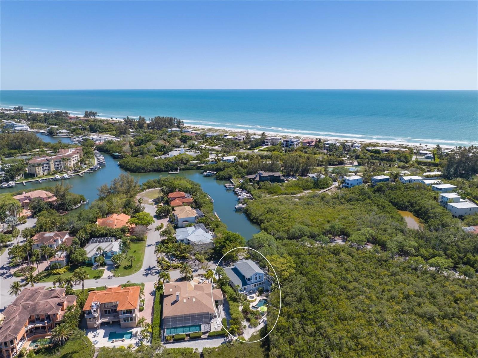 Listing photo id 73 for 701 Hideaway Bay Drive